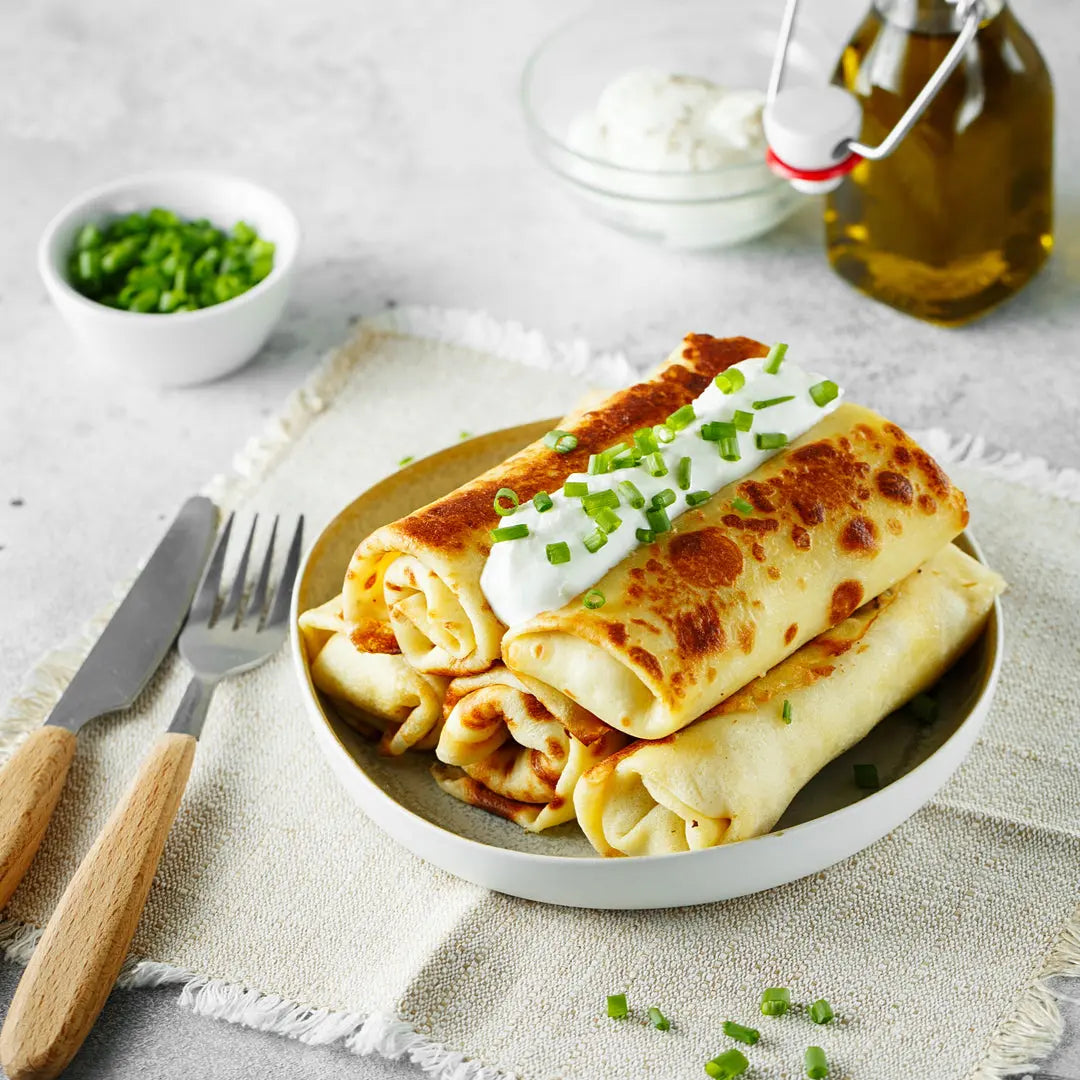 Savoury tofu pancakes with cream and chives 